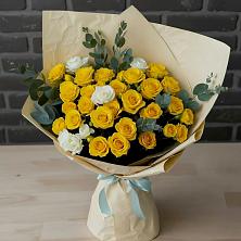 Букет цветов из:  Розы в Акъяр