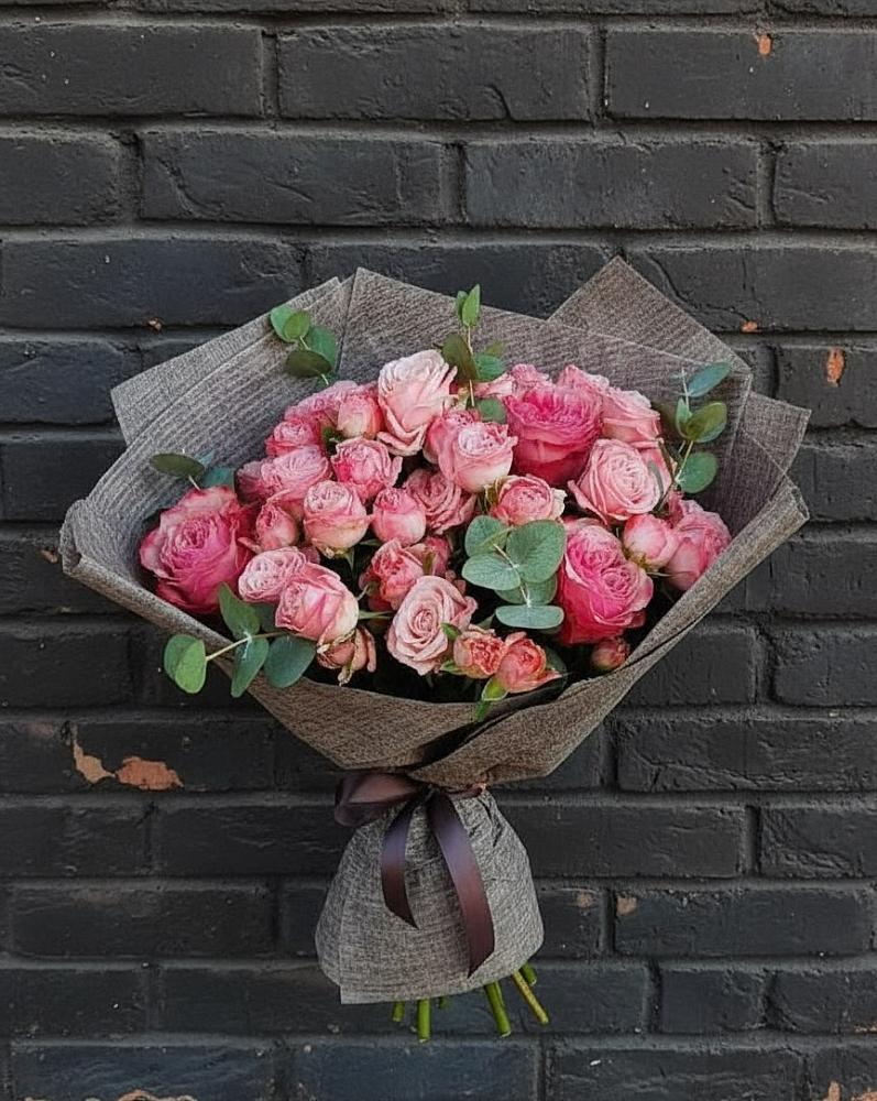 Букет цветов из: Розы в Акъяр