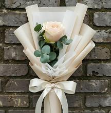 Букет цветов из:  Розы в Акъяр