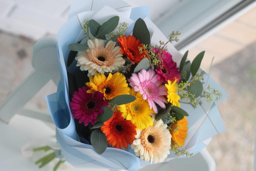 Букет цветов из: Герберы в Акъяр