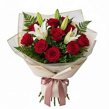 Букет цветов из:  Лилии и Розы в Акъяр