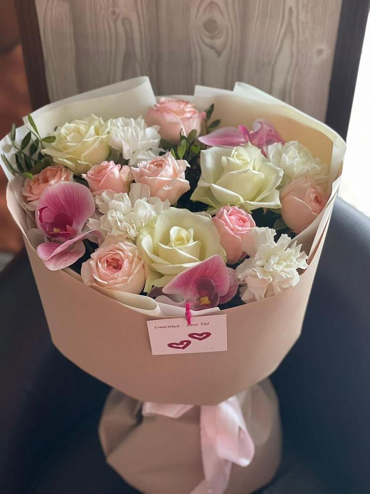 Букет цветов из: Орхидеи, Розы и Гвоздики в Акъяр