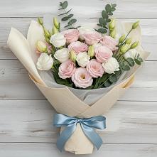 Букет цветов из:  Лизиантусы в Акъяр