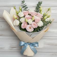 Букет цветов из:  Лизиантусы в Акъяр