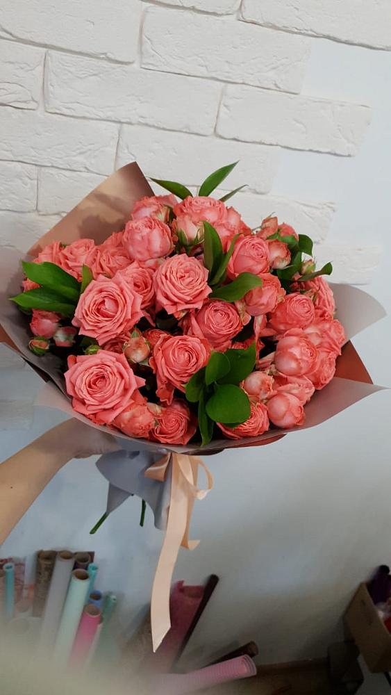 Букет цветов из: Розы в Акъяр