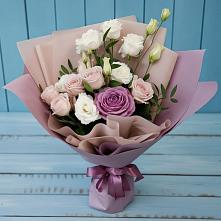 Букет цветов из:  Розы и Лизиантусы в Акъяр