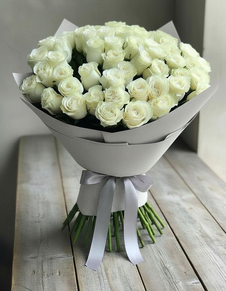 Букет 35 Белых роз в Акъяр