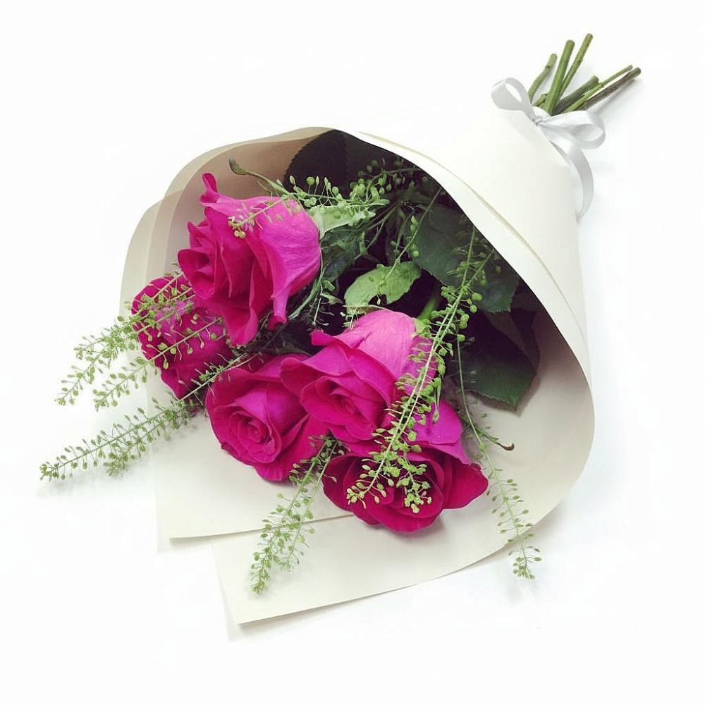 Букет цветов из: Розы в Акъяр