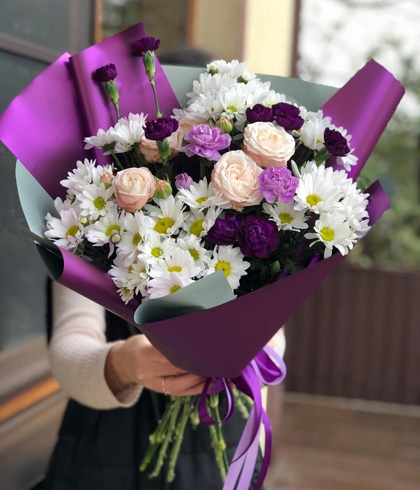 Букет цветов из: Хризантемы, Гвоздики и Розы в Акъяр
