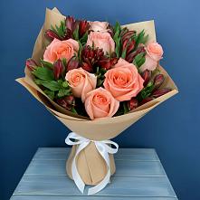Букет цветов из:  Розы и Альстромерии в Акъяр