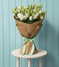 Букет цветов из:  Лизиантусы в Акъяр