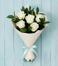 Букет цветов из:  Розы в Акъяр