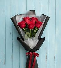 Букет цветов из:  Розы в Акъяр