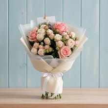 Букет цветов из:  Розы в Акъяр