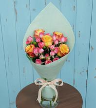 Букет цветов из:  Розы в Акъяр