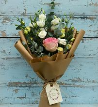 Букет цветов из:  Розы и Лизиантусы #REPLACE_PRED# Акъяр