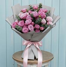 Букет цветов из:  Розы в Акъяр